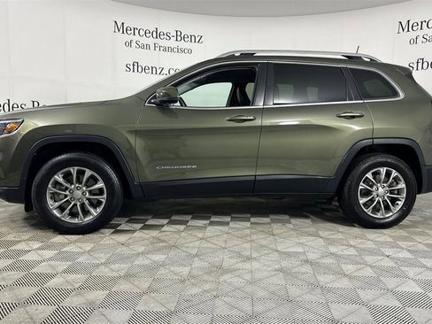 Used 2019 Jeep Cherokee Latitude Plus w/ Cold Weather Group image 7