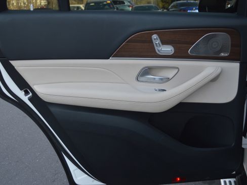 Used 2023 Mercedes-Benz GLS 450 450 image 29