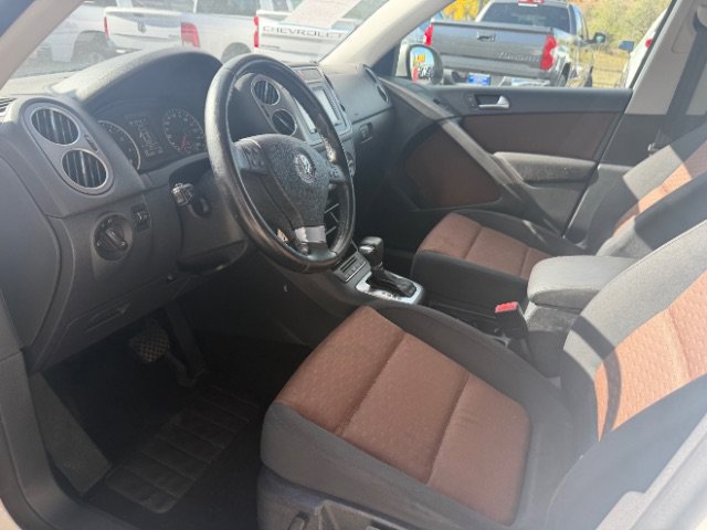 Used 2010 Volkswagen Tiguan SE FWD image 18