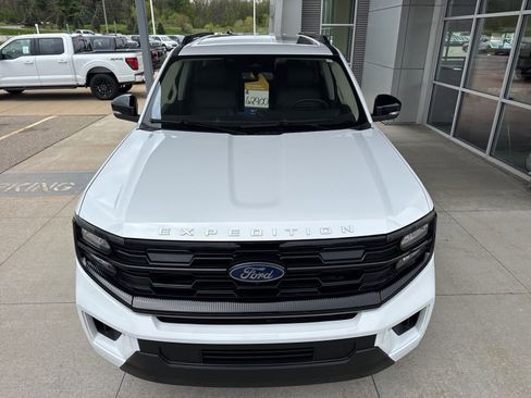 Certified 2025 Ford Expedition Active AWD/4WD image 12