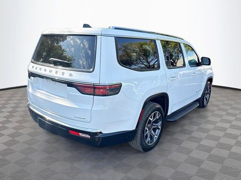 Used 2024 Jeep Wagoneer Series III AWD/4WD image 6