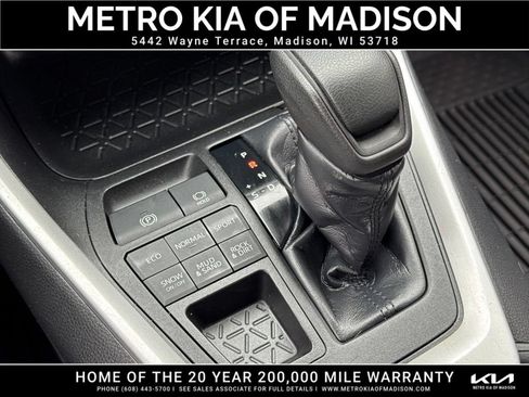 Used 2021 Toyota RAV4 LE AWD/4WD image 26
