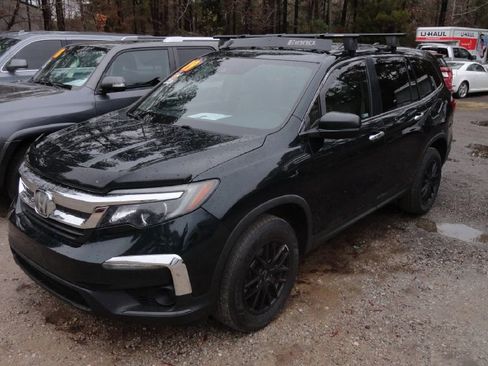 Used 2019 Honda Pilot LX image 3
