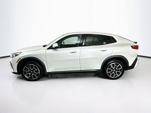 Used 2026 BMW X2 xDrive28i AWD/4WD image 4