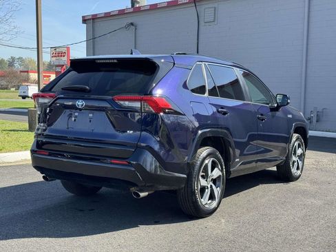 Used 2024 Toyota RAV4 SE w/ Weather & Moonroof Package AWD/4WD image 22