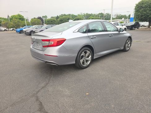 Used 2018 Honda Accord EX image 7