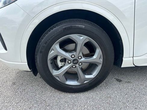Certified 2024 Ford Escape ST-Line w/ Tech Pack #1 FWD image 29