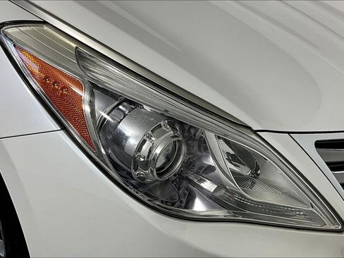 Used 2013 Hyundai Azera FWD image 32