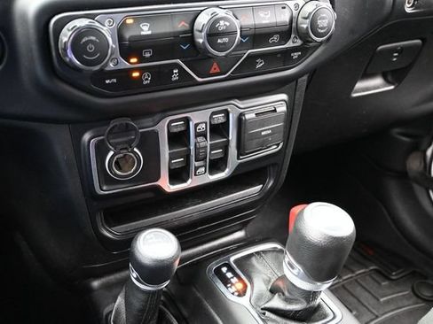 Certified 2019 Jeep Wrangler Unlimited Sport AWD/4WD image 38