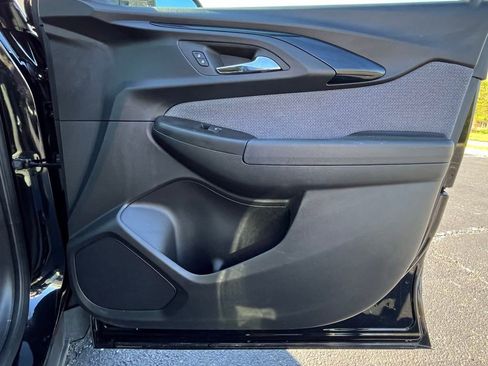 Used 2023 Chevrolet TrailBlazer LT image 21