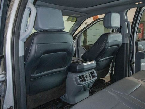 Used 2022 Ford F150 Lariat AWD/4WD image 9