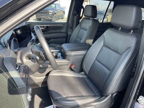 Used 2025 Chevrolet Tahoe LT AWD/4WD image 11