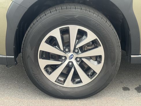 Certified 2025 Subaru Outback Premium AWD/4WD image 10