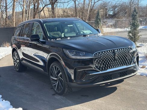 New 2026 Lincoln Aviator Reserve image 7