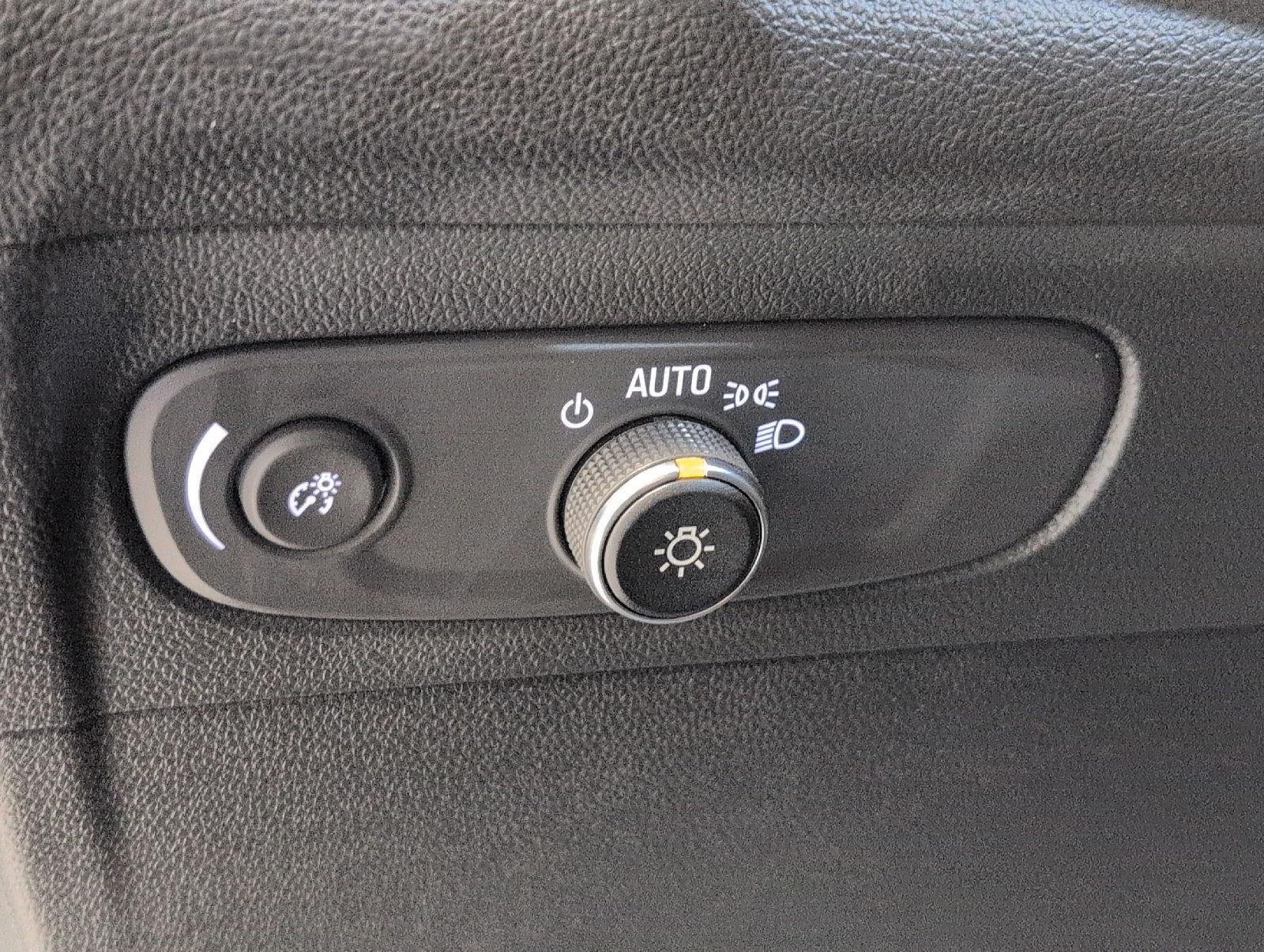 Used 2023 Buick Envision Preferred w/ Sport Touring Package AWD/4WD image 10