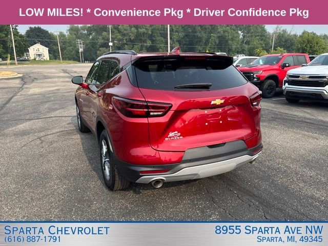 Used 2024 Chevrolet Blazer LT w/ Convenience Package FWD image 5