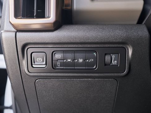 Used 2025 GMC Hummer EV 3X image 39