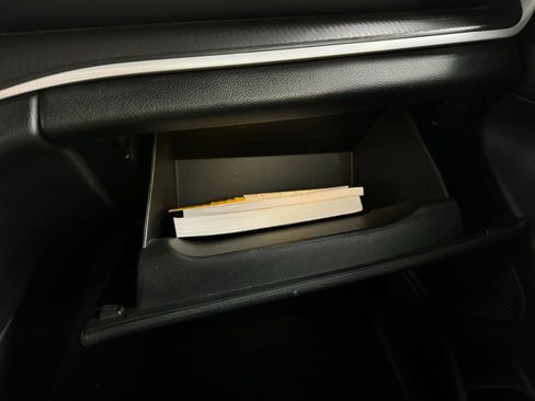 Used 2023 Jeep Grand Cherokee Laredo image 23