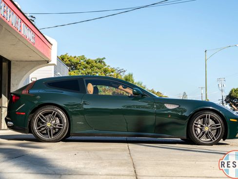 Used 2012 Ferrari FF image 13