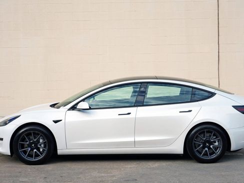 Used 2021 Tesla Model 3 Standard Range Plus RWD image 47
