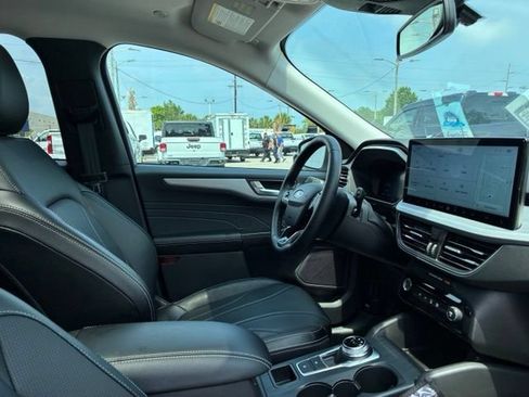Used 2025 Ford Escape SE w/ PHEV Premium Package FWD image 23