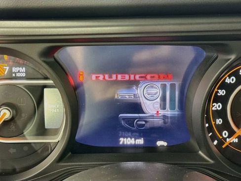 Used 2024 Jeep Wrangler Unlimited Rubicon w/ Technology Group AWD/4WD image 16