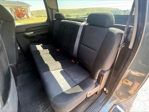 Used 2011 Chevrolet Silverado 2500 LT w/ Interior Plus Package AWD/4WD image 23