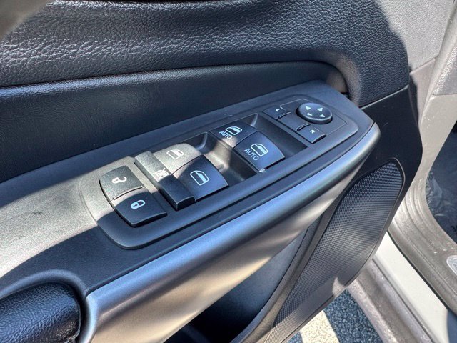 Used 2021 Jeep Cherokee Limited AWD/4WD image 13