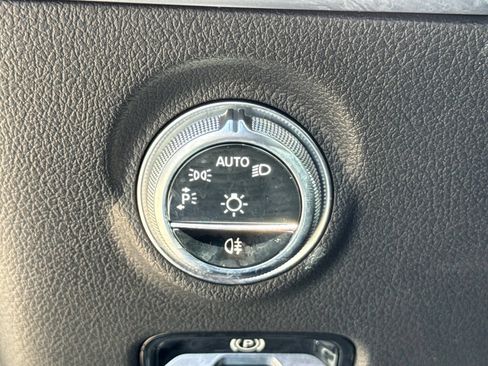 Used 2024 Mercedes-Benz C 300 Sedan image 28