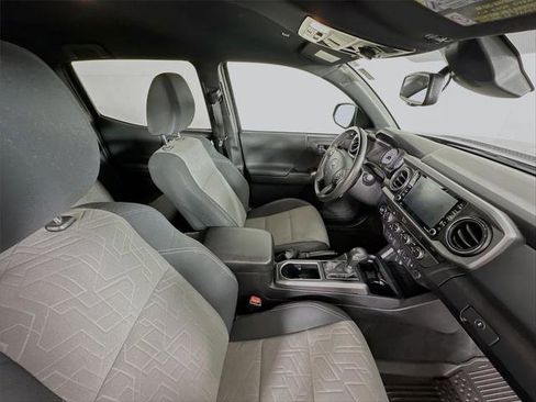 Certified 2023 Toyota Tacoma TRD Off-Road image 26