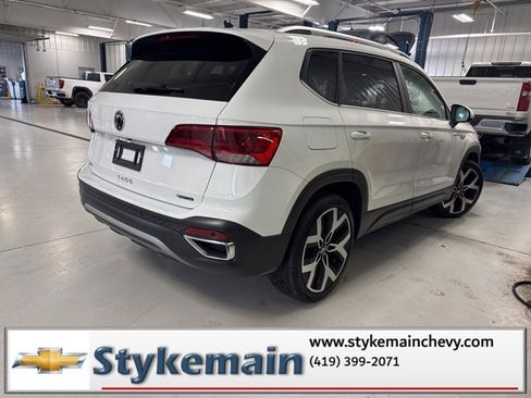 Used 2022 Volkswagen Taos SEL image 13