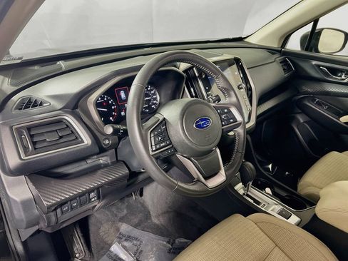 Used 2025 Subaru Ascent Premium AWD/4WD image 9
