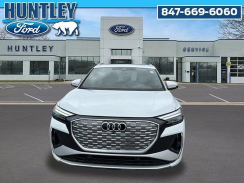 Used 2024 Audi Q4 e-tron Premium Plus w/ Premium Plus AWD/4WD image 3