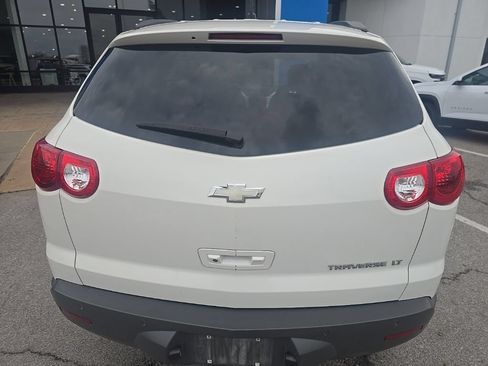 Used 2012 Chevrolet Traverse LT FWD image 5