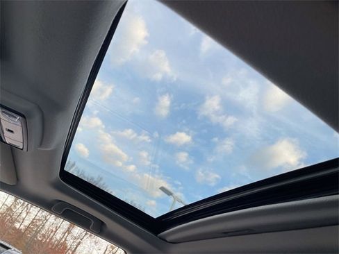 Used 2021 Toyota 4Runner Limited image 19