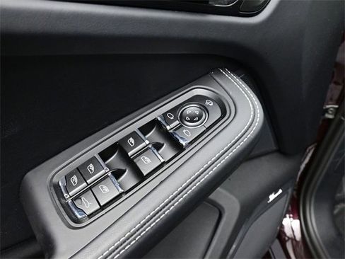 Used 2024 Porsche Macan GTS image 9