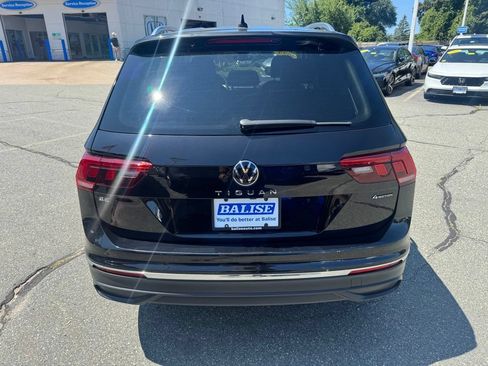 Used 2023 Volkswagen Tiguan SE AWD/4WD image 4