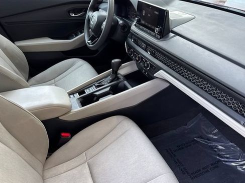 Used 2024 Honda Accord EX image 19