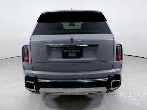 New 2026 Rolls-Royce Cullinan image 9