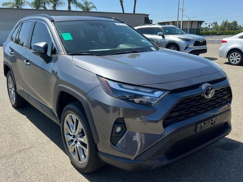 Used 2023 Toyota RAV4 XLE Premium FWD image 3