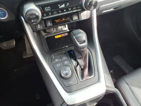 Used 2022 Toyota RAV4 XSE w/ Weather Package image 15