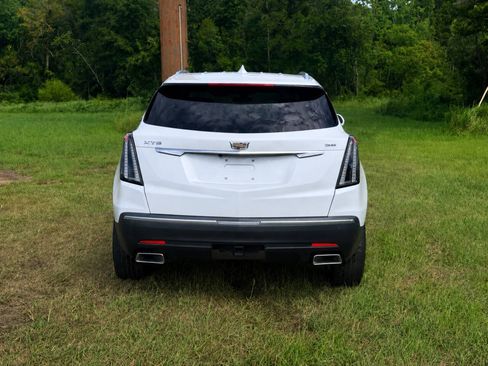 Used 2018 Cadillac XT5 FWD w/ LPO, Wheel Lock Package image 4