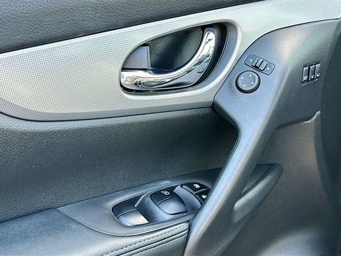 Used 2020 Nissan Rogue Sport SL w/ Premium Package image 18