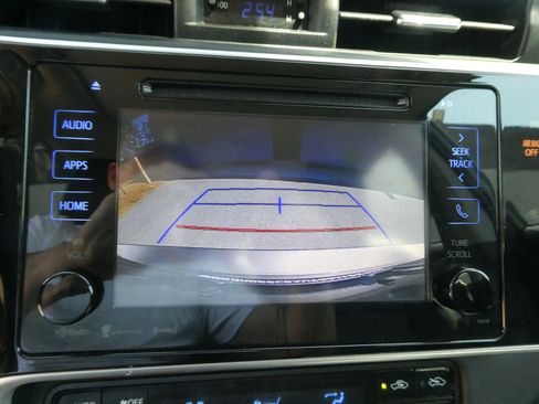 Used 2017 Toyota Corolla XLE FWD image 24