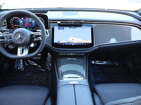 New 2025 Mercedes-Benz E 53 AMG e 4MATIC Sedan image 18