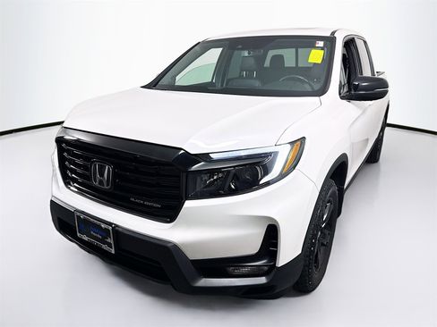 Used 2023 Honda Ridgeline Black Edition image 3