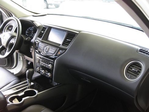 Used 2020 Nissan Pathfinder SV w/ Cargo Package FWD image 39