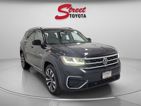 Used 2022 Volkswagen Atlas SEL Premium image 5
