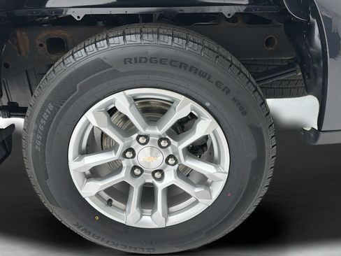 Used 2024 Chevrolet Silverado 1500 LT AWD/4WD image 10
