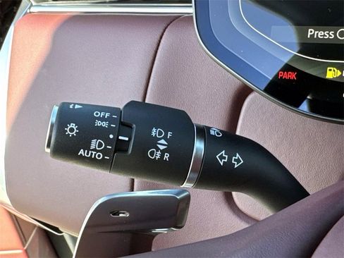 New 2026 Land Rover Range Rover SE image 28